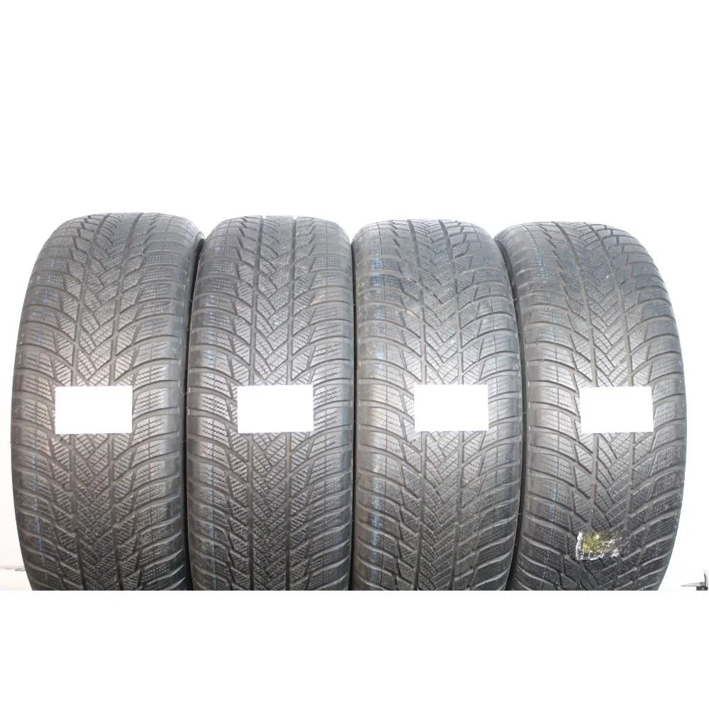 BRIDGESTONE BLIZZAK LM001 225/55 R18 102V XL