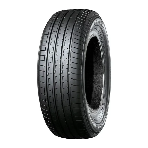 YOKOHAMA ADVAN V61 235/65 R17 104H